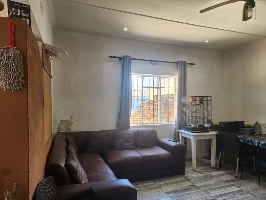 3 Bedroom Property for Sale in Pacaltsdorp Western Cape